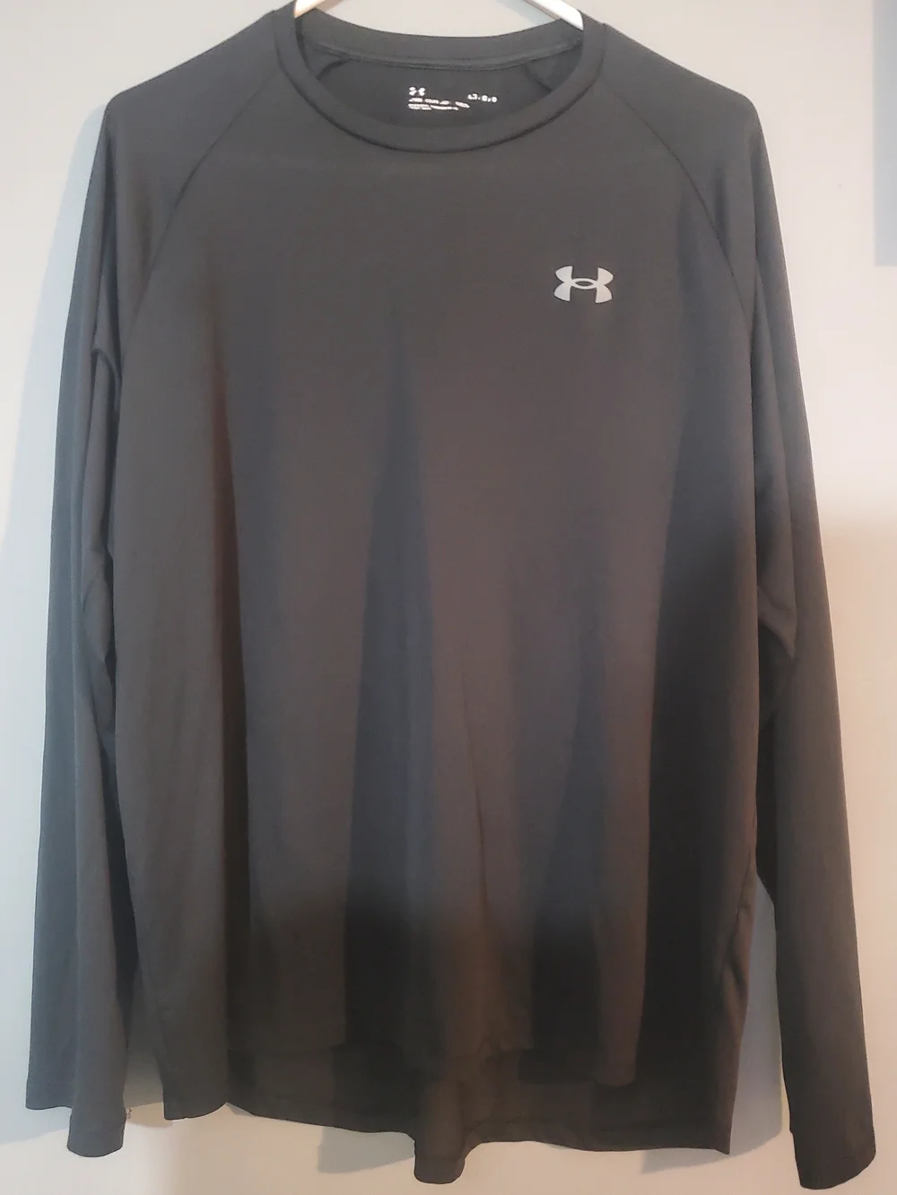 Under Armour Men's Long-Sleeve Crew in Black with Logo